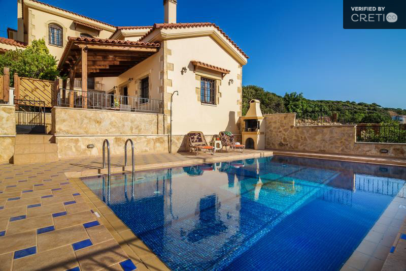 Traditional Villa near Kastelli with Private Pool