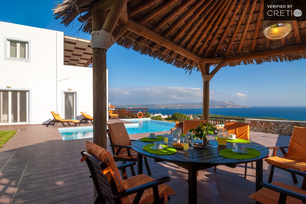 Sea view villa in the village of Plaka in Chania Crete