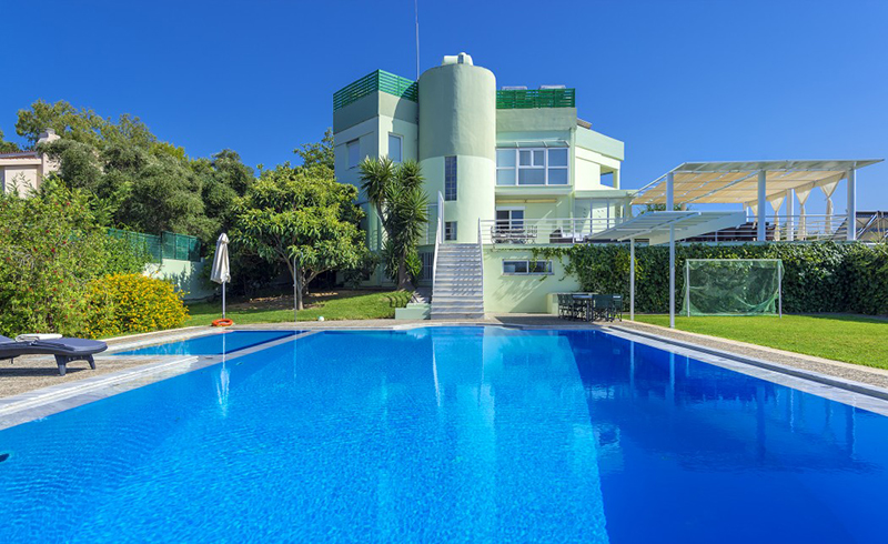 Six bedroom luxury villa with private pool close to Kalamaki Beach Crete
