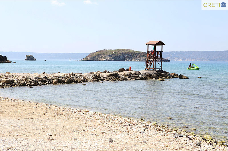Almyrida-beach-is-ideal-for-family-holidays