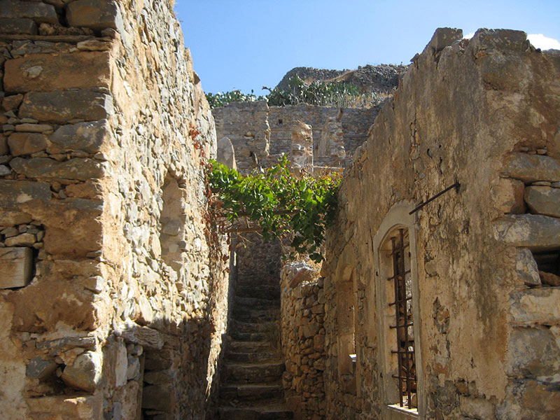The narrow alleys in Spinalonga island