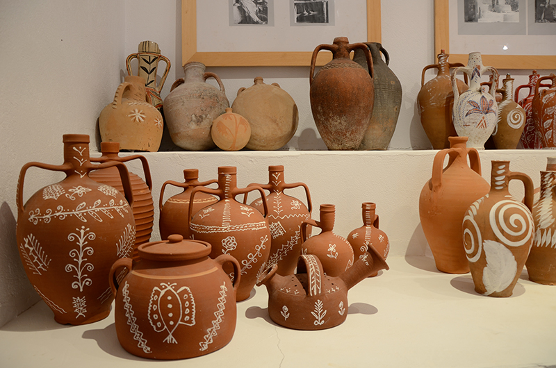 Ceramic Cretan jars
