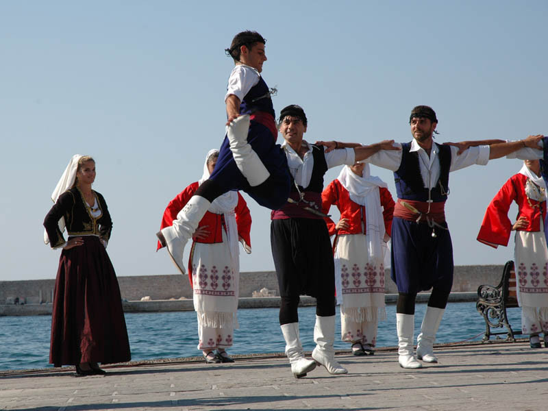 Cretan dances - "Pentozalis"