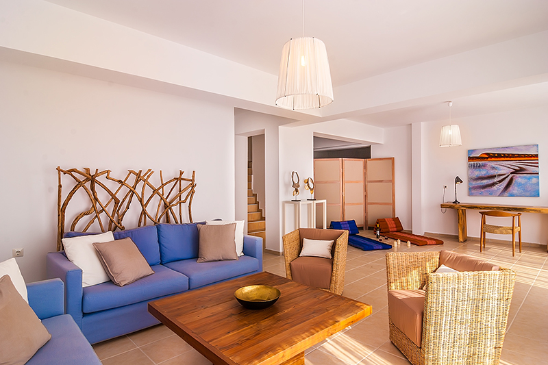 Luxury, modern villa close to Tersanas beach